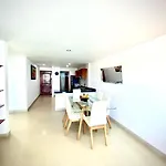 bello apartamento en el laguito